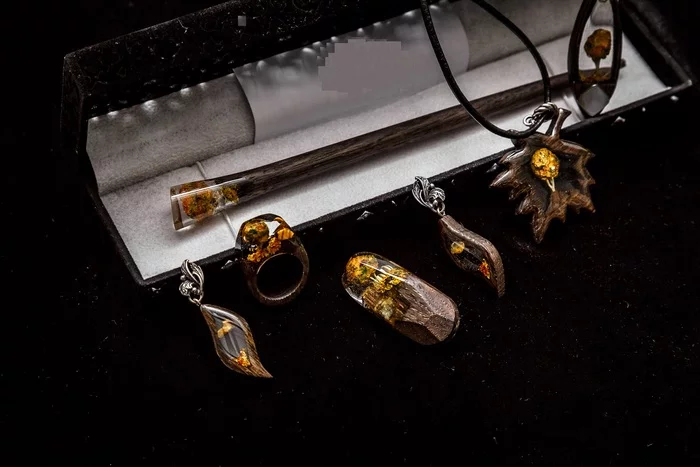 Autumn in life, autumn in the soul, autumn in creativity - My, All beaver, Autumn, Needlework without process, Epoxy resin jewelry, Longpost, Decoration, Wood products