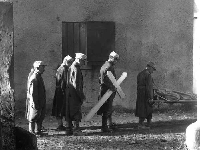 About Wooden Crosses by Raymond Bernard (1932) - French cinema, World War I, Story, Art, Longpost