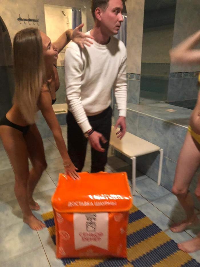 Забавные случаи с московскими курьерами: почему они так часто в них попадают?