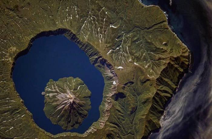Space views of Krenitsyn volcano, Onekotan island - Space, Pictures from space, Volcano, Kurile Islands, ISS, View from the ISS, Космонавты, The photo, Longpost, , Krenitsyn volcano