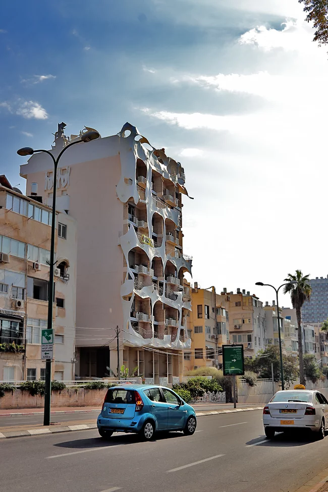 The craziest house in Tel Aviv - My, The photo, Israel, Architecture, Tel Aviv, Crazy House, Longpost