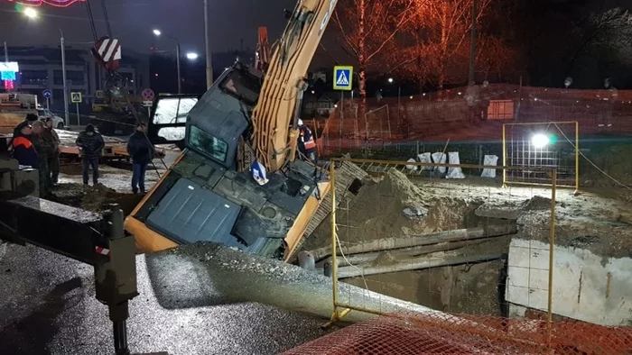 roared so roared - news, Vladimir city, State of emergency, Housing and communal services, Hooligans, Пьянство, Excavator, Negative