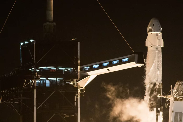 A selection of the best photos from yesterday's momentous launch and a short interview from Director of Operations Gwynne Shotwell - Spacex, Dragon 2, Spaceship, ISS, Cosmonautics, Space, Elon Musk, NASA, Technologies, USA, Falcon 9, Astronaut, Longpost, Video, Mandalorian, Grogu, Jon Favreau