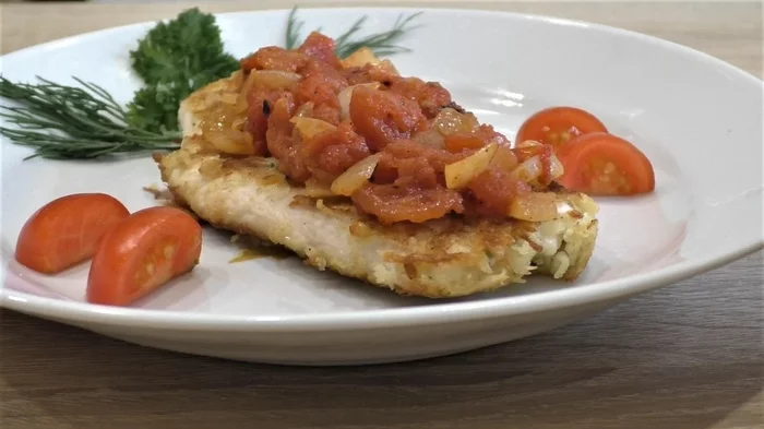 Milanese with tomato sauce - a very tasty Italian dish - My, Meat, Chicken fillet, Chicken recipes, Festive table, Video, Longpost, Food, Cooking