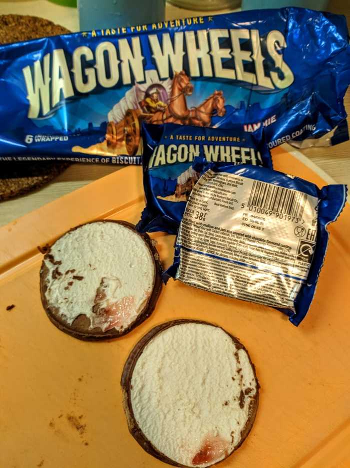 Wagon wheels - Taste of childhood or disappointment? - My, Wagon Wheels, Deception, Childhood, Cookies, Pyaterochka, Disappointment, Longpost