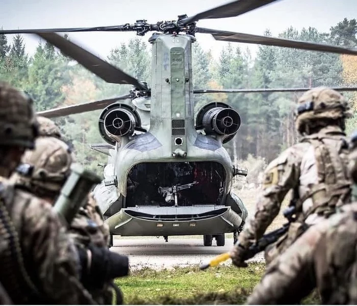 Who you are? I didn't call you - The photo, Military equipment, Helicopter, Army, Pareidolia, Boeing ch-47 Chinook