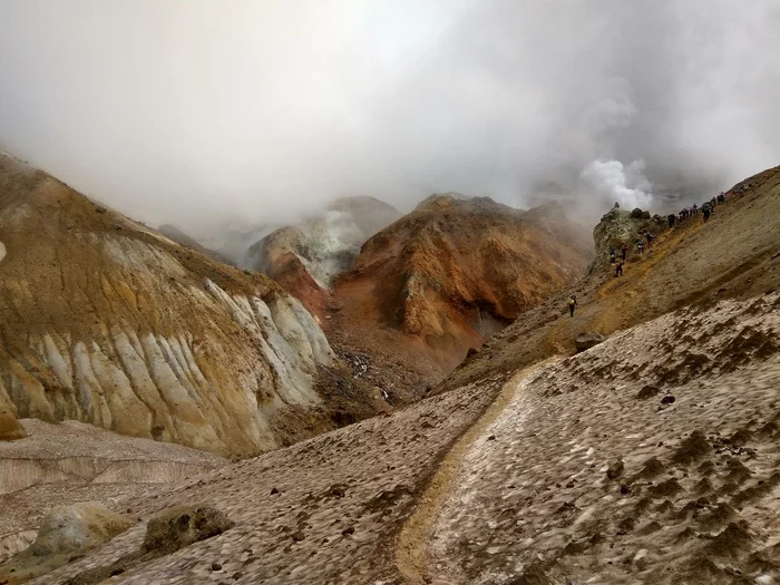 Kamchatka 2018. Day 5. Part 1. Opasny Canyon - My, Travels, Kamchatka, The mountains, Volcanoes of Kamchatka, Volcano, Burned out, Hike, Tracking, The Bears, Adventures, Mat, Longpost, Mutnovsky Volcano, Dangerous, Canyon