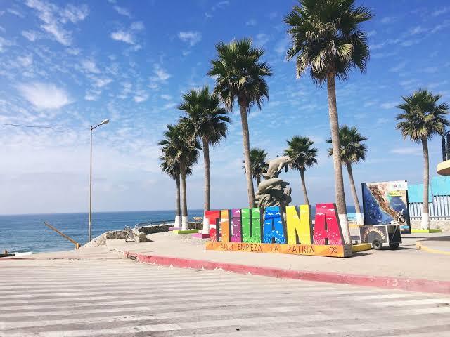 Luxury accommodation with ocean views. Tijuana style - My, Mexico, Tijuana, Luxury housing, Beach, Walk, Mobile photography, Longpost