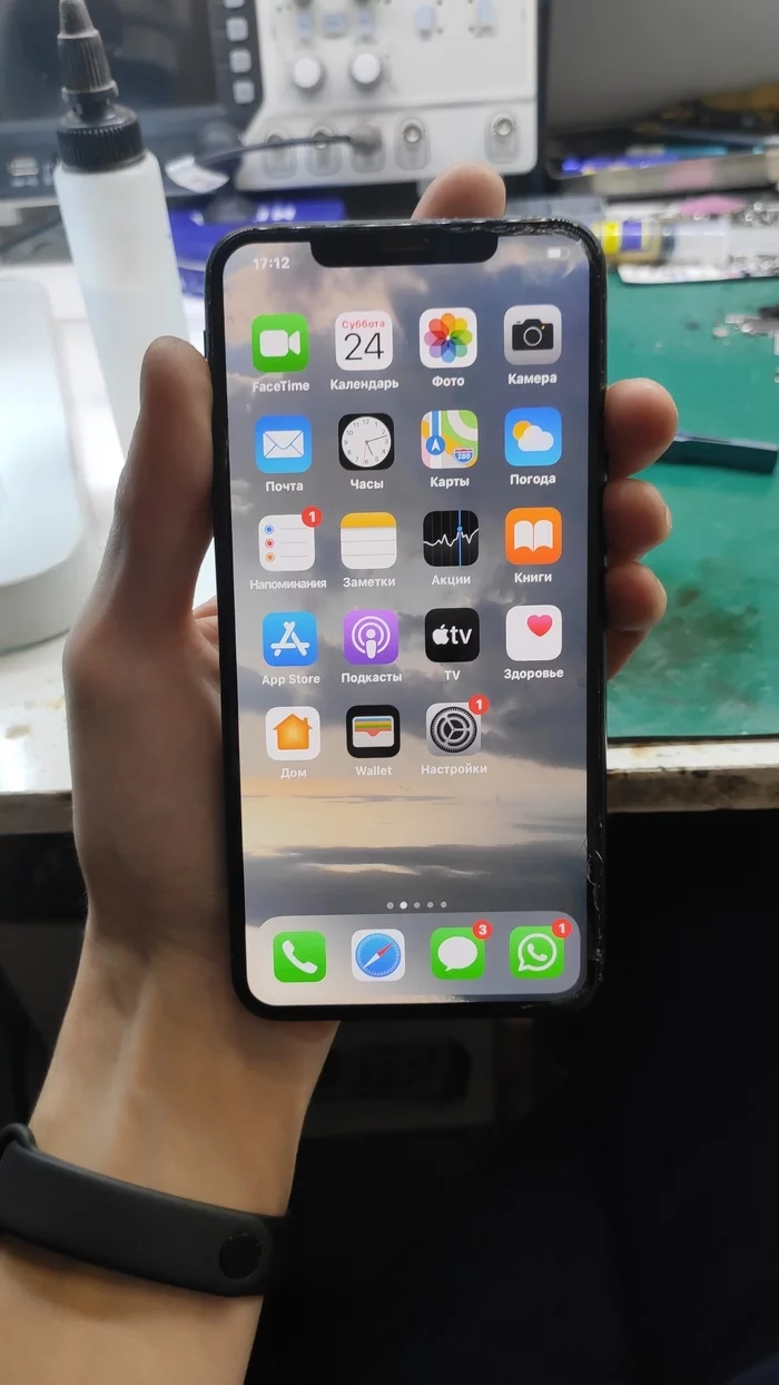 Тормозит, тупит. наверное лучше новый купить? iPhone XS Max - Моё, Москва, iPhone XS, Ремонт телефона, Микропайка, Без звука, Длиннопост