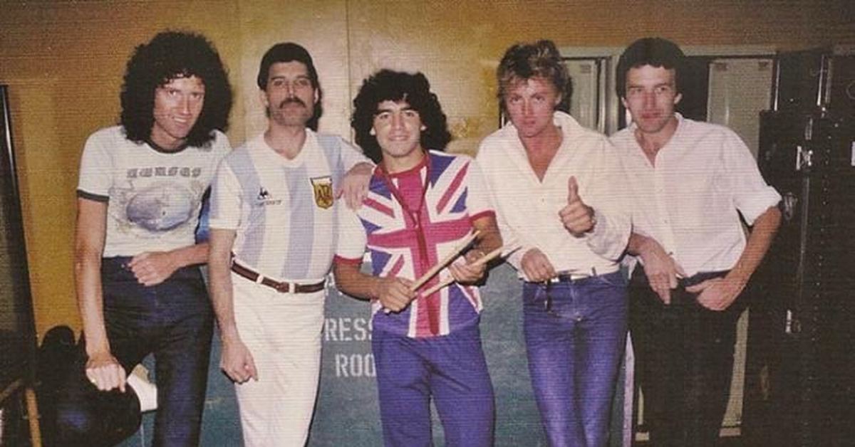 Диего Армандо Марадона и Queen , на стадионе "Хосе Амальфитани", Буэнос ...