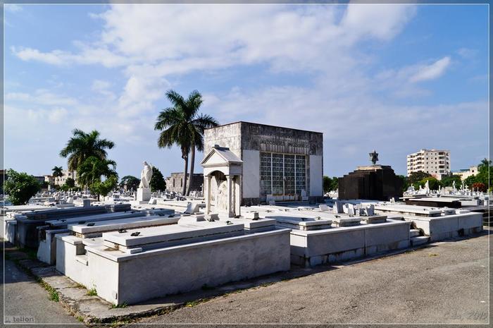 Кладбище им. Колумба, Гавана Кладбище, Гавана, Куба, Склеп, Скульптура, Могила, Путешествия, Длиннопост