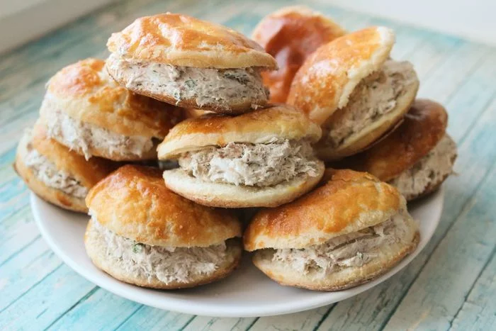 Puff pastry snack with canned tuna - My, Snack, Food, Dish, Cooking, Nutrition, Recipe, Tuna, Buns, Longpost