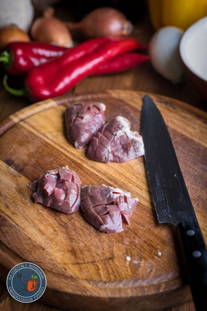 Пожарить желудки с овощами