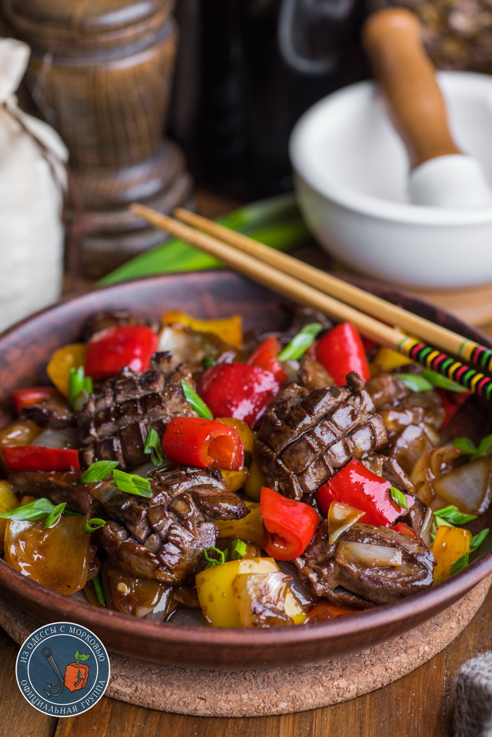 Пожарить желудки с овощами
