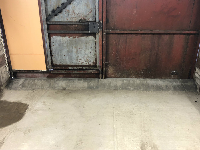 Отмостка в гараже