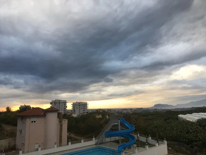 Evening sky in Mahmutlarovka - My, Turkey, Alanya, Mahmutlar