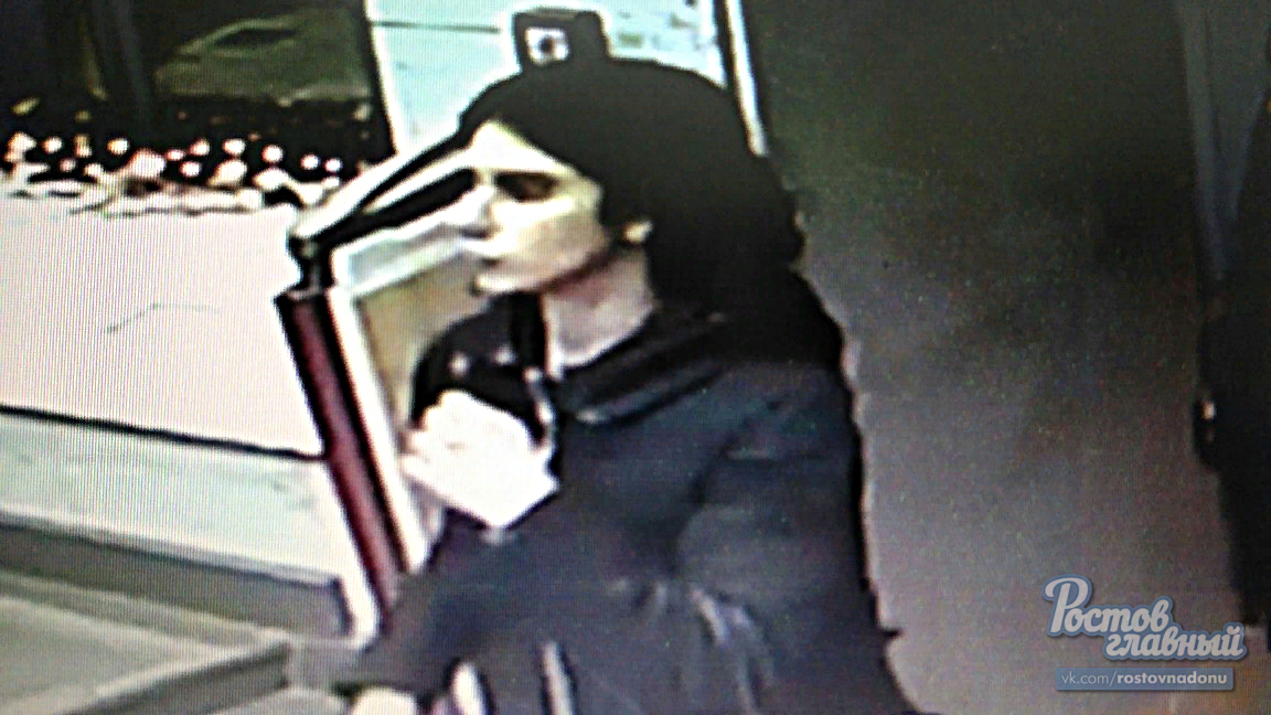 Three girls robbed Letual for 15,000 rubles. - Rostov-on-Don, Thief, Theft, Cosmetics, Video, Longpost