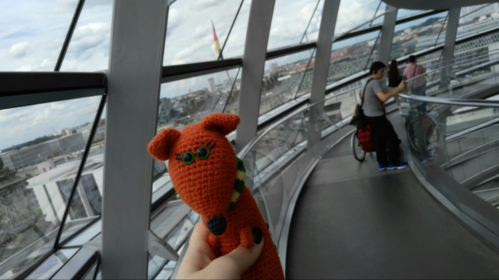 The travels of the lyskisossy. Visit to the Reichstag. - My, Drive, Travels, Germany, Berlin, Fox, Road trip, Author's toy, Longpost