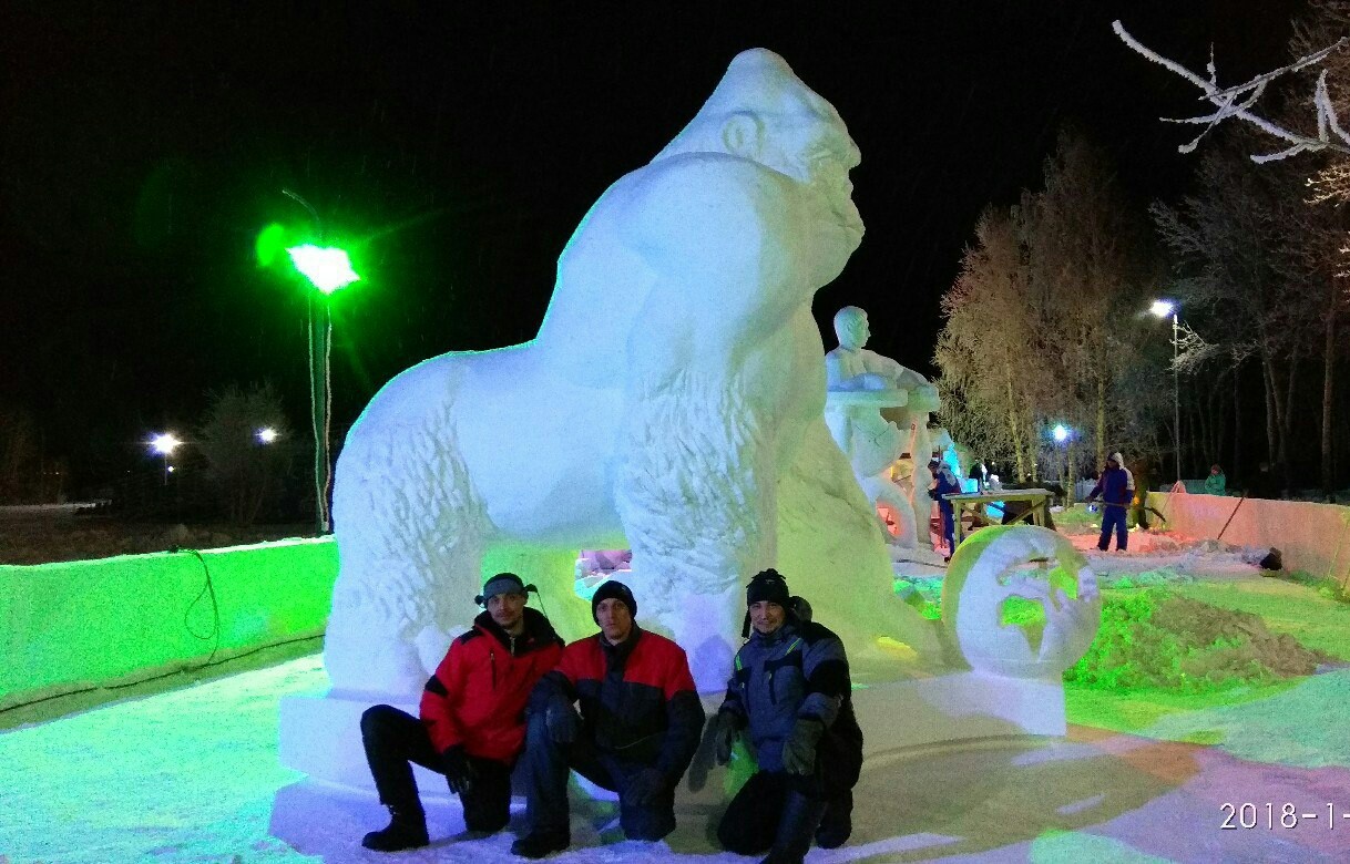 King Kong in Krasnoyarsk. - My, Art, Sculpture, Snow, Krasnoyarsk, The festival, Gorilla, Thread, Longpost