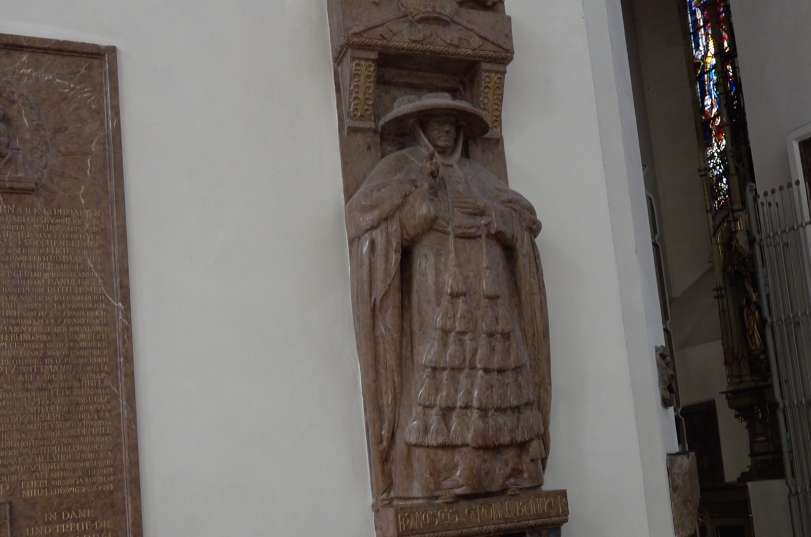 Why is there a statue of a man in Japanese clothes in the Frauenkirche Cathedral (Munich)? - My, Story, Facts, Travels, Munich, The cathedral, Why?