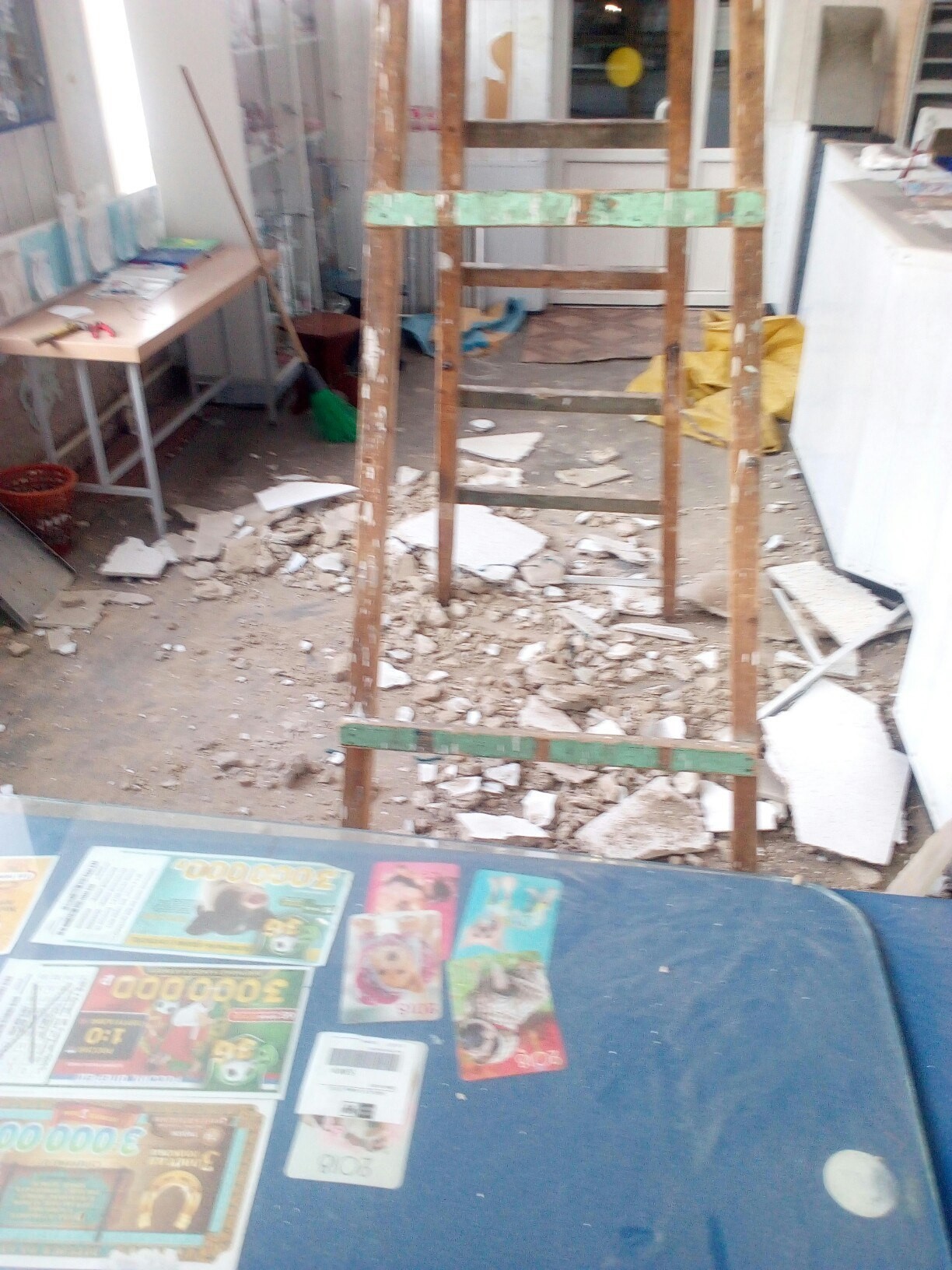 The ceiling collapsed in the post office of Russia. - Post office, Russia, Collapse, The photo, Longpost