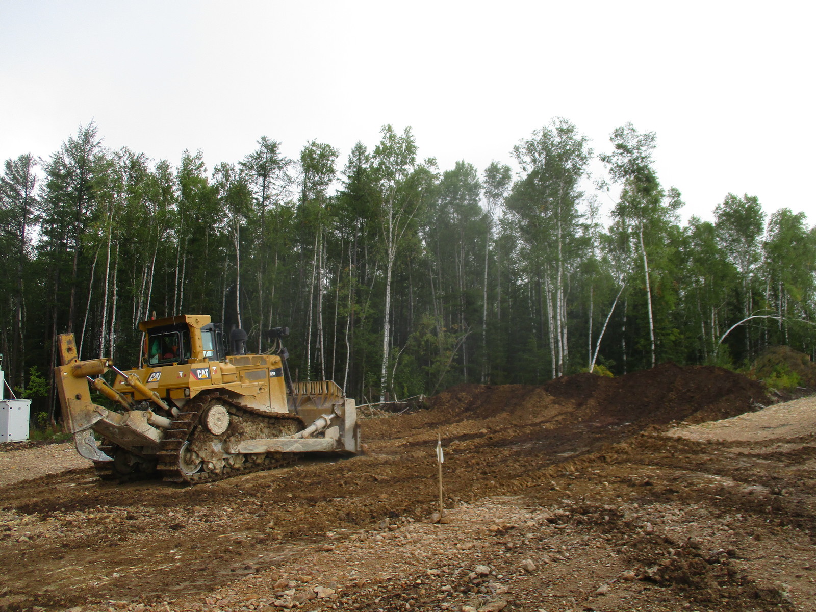 Technique at the gold deposit. - My, Field, BelAZ, Technics, Gold, Caterpillar, Longpost, My