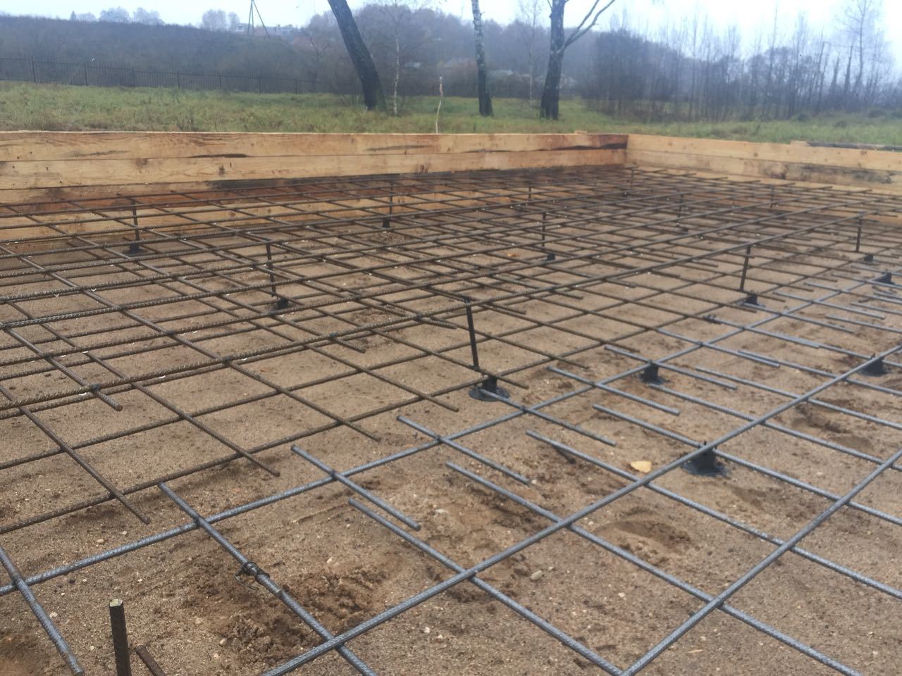 Monolithic reinforced concrete slab for the house and screw piles for the terrace. - My, Foundation, , Screw piles, Home construction, Monolith, , Concrete, Half-timbered, Longpost