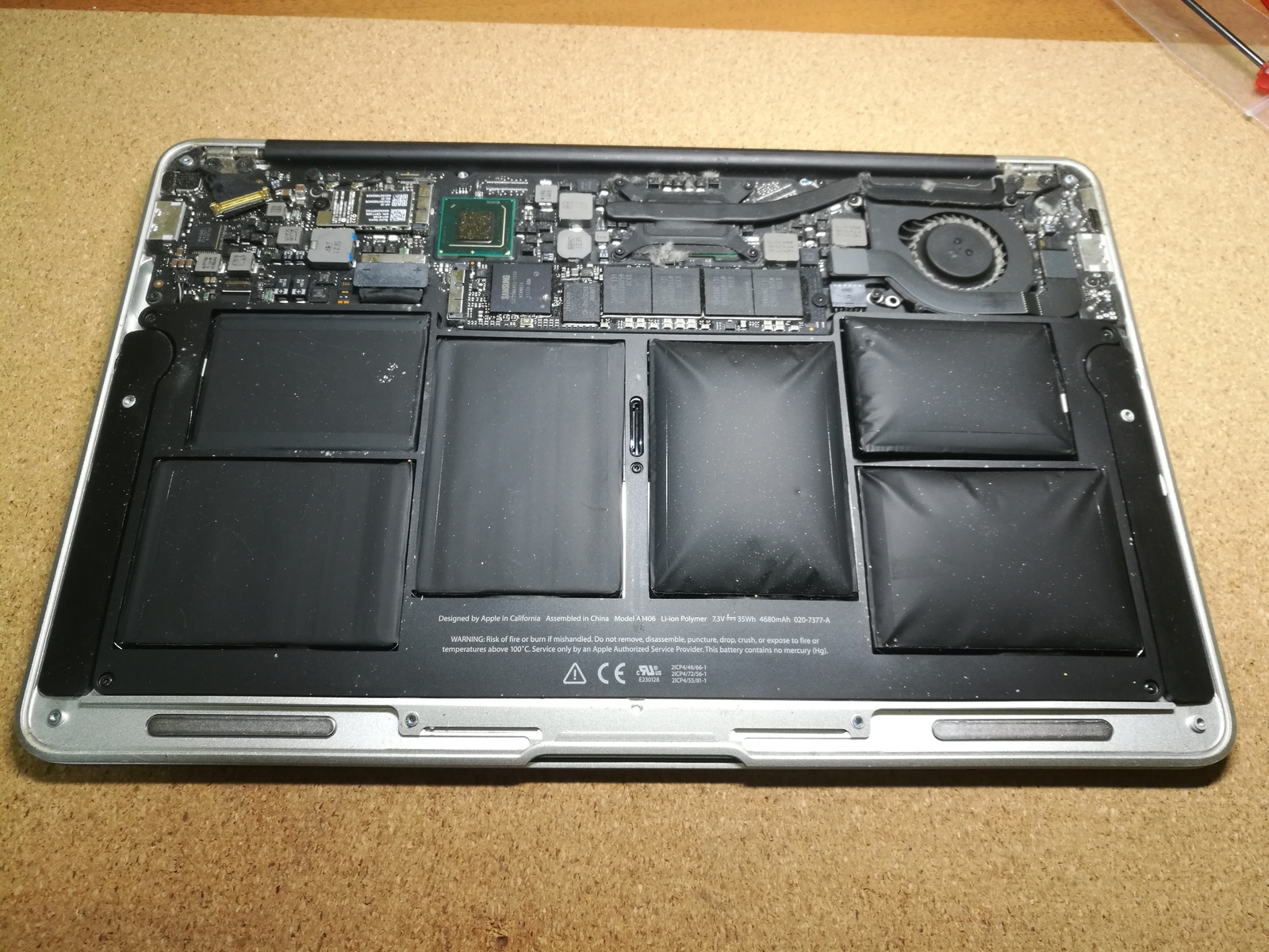 Macbook air 2011 (11) Nothing to step on apples (Battery and matrix replacement) - My, , came, Longpost