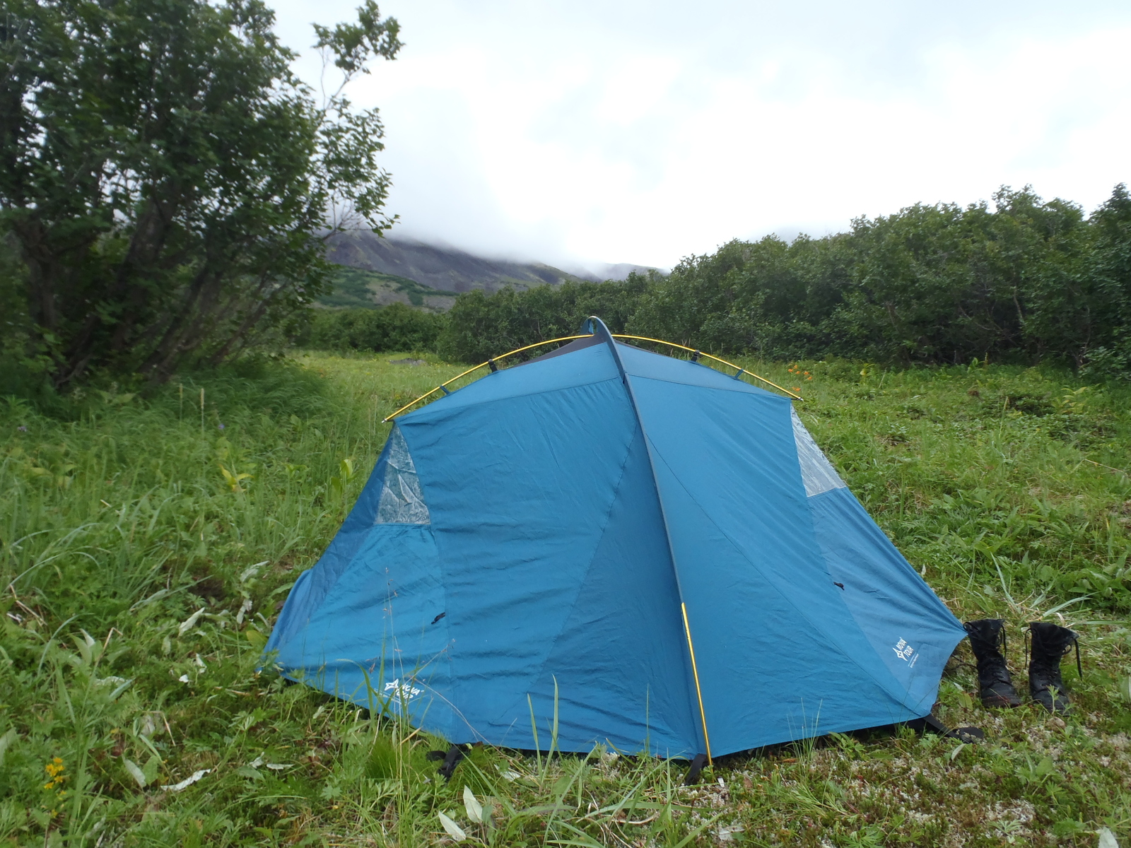 Our race (crawled) to the Bakening volcano. Day two - soaked in dampness, pain and hatred. - My, My, Kamchatka, Tourism, Sodomy, Longpost, , Volcano