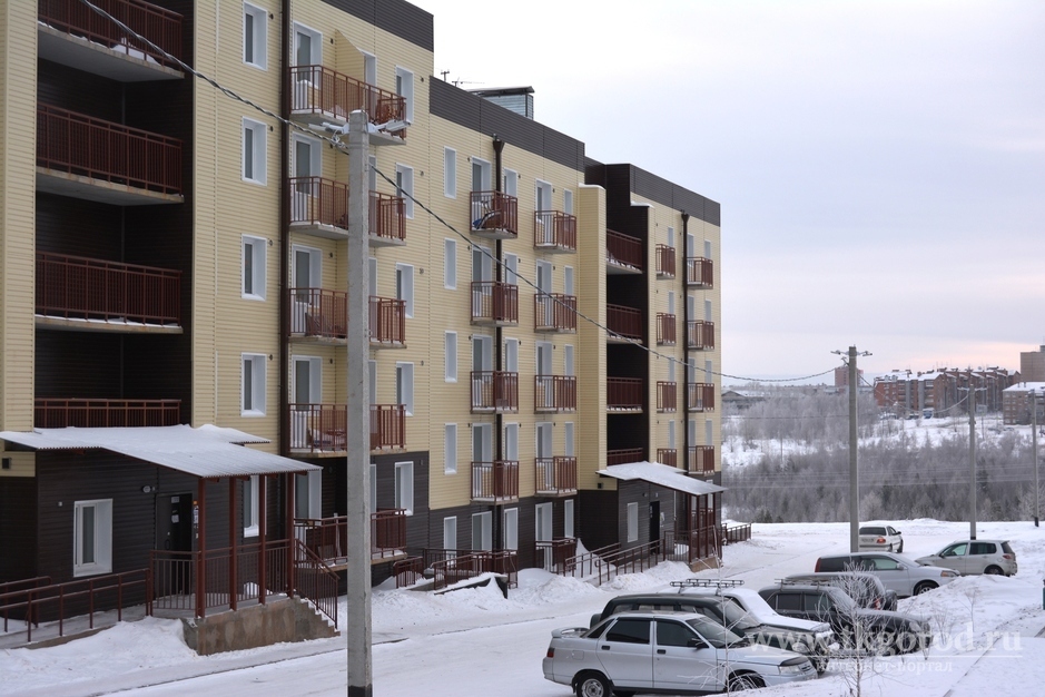 In Bratsk, recently populated new buildings for migrants from emergency housing are already overgrown with mud - Bratsk, Vandalism, Garbage, Dirt, New building, Indifference, Bad people, Longpost