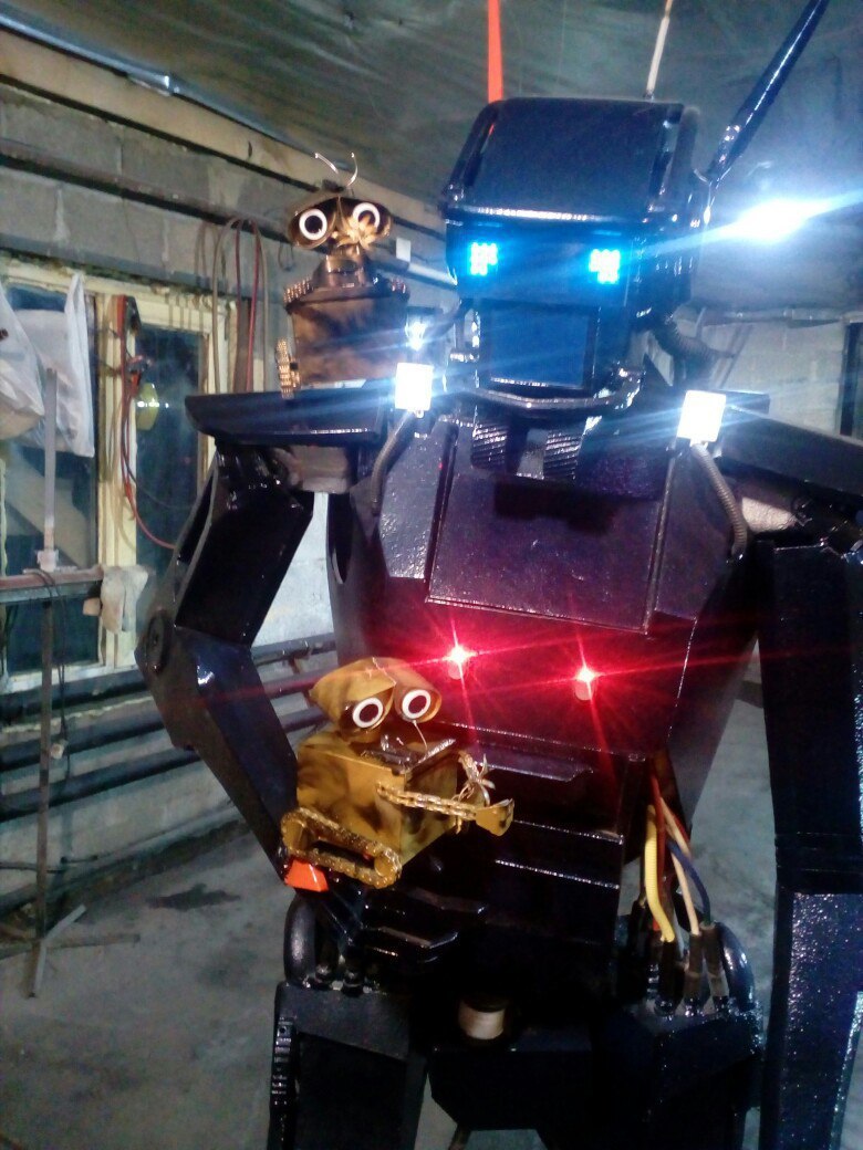 hobby welder - Hobby, Welder, Chappie, Wall-e, Longpost, Not mine