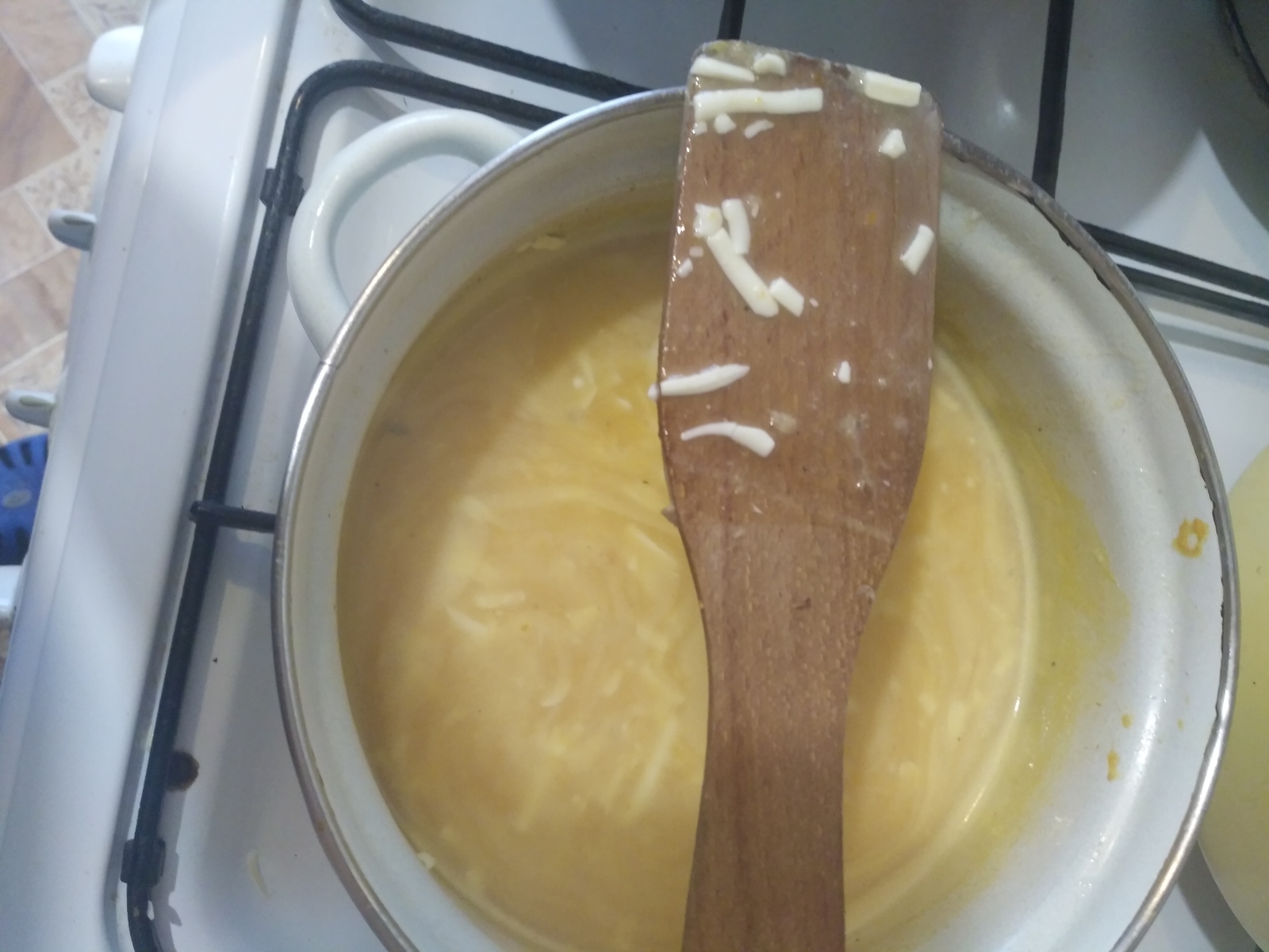 почему плавленый сыр не растворяется в супе