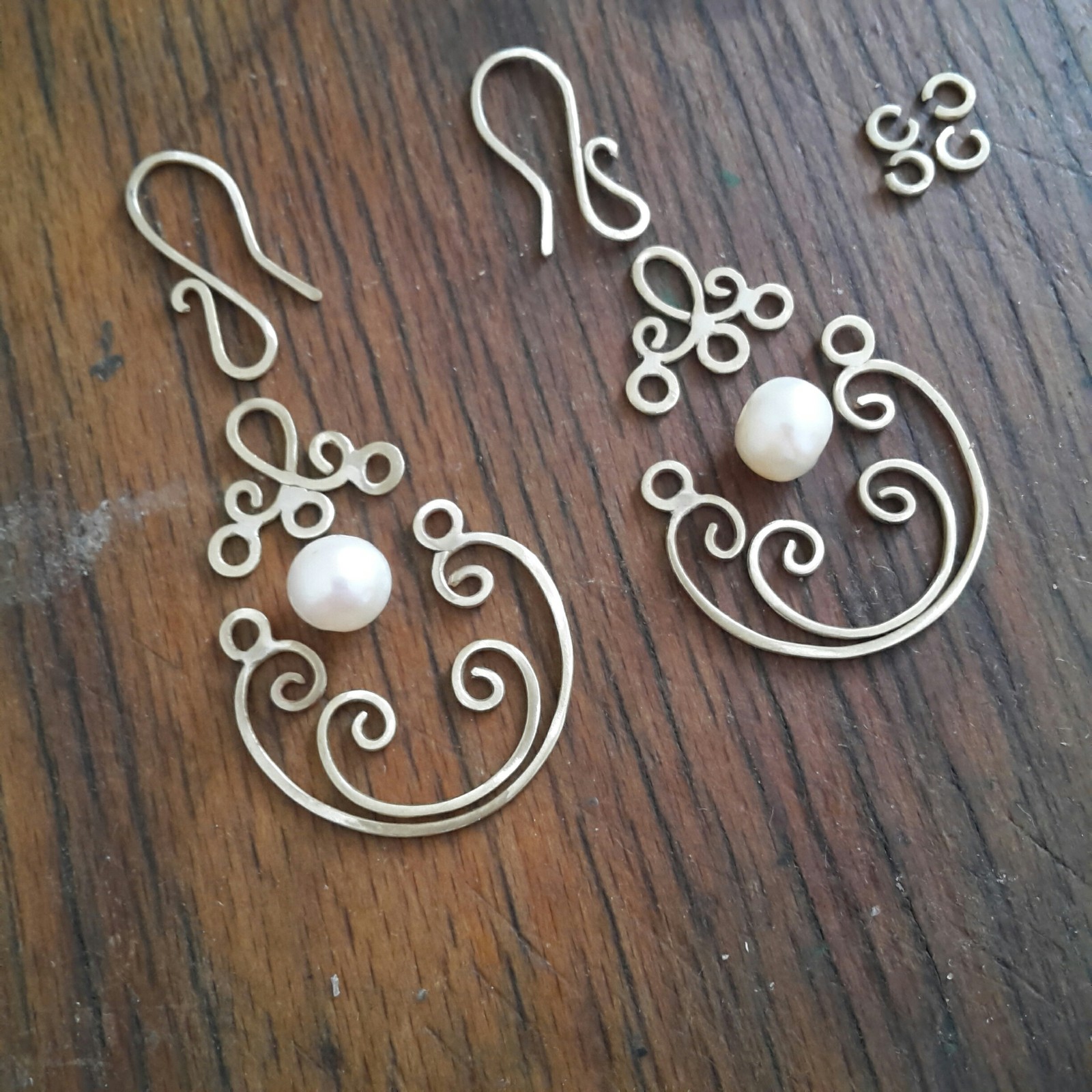 Brass earrings with pearls, part 2. - My, Needlework with process, Wire jewelry, Earrings, Longpost