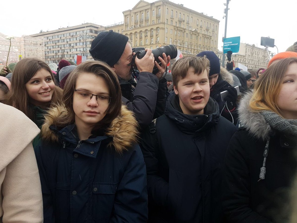 И снова миллионные забастовки по всей стране. И снова площади полны несогласных. - Алексей Навальный, Политика, Выборы, Чичваркин, Павел Лобков, Видео, Длиннопост, Евгений Чичваркин