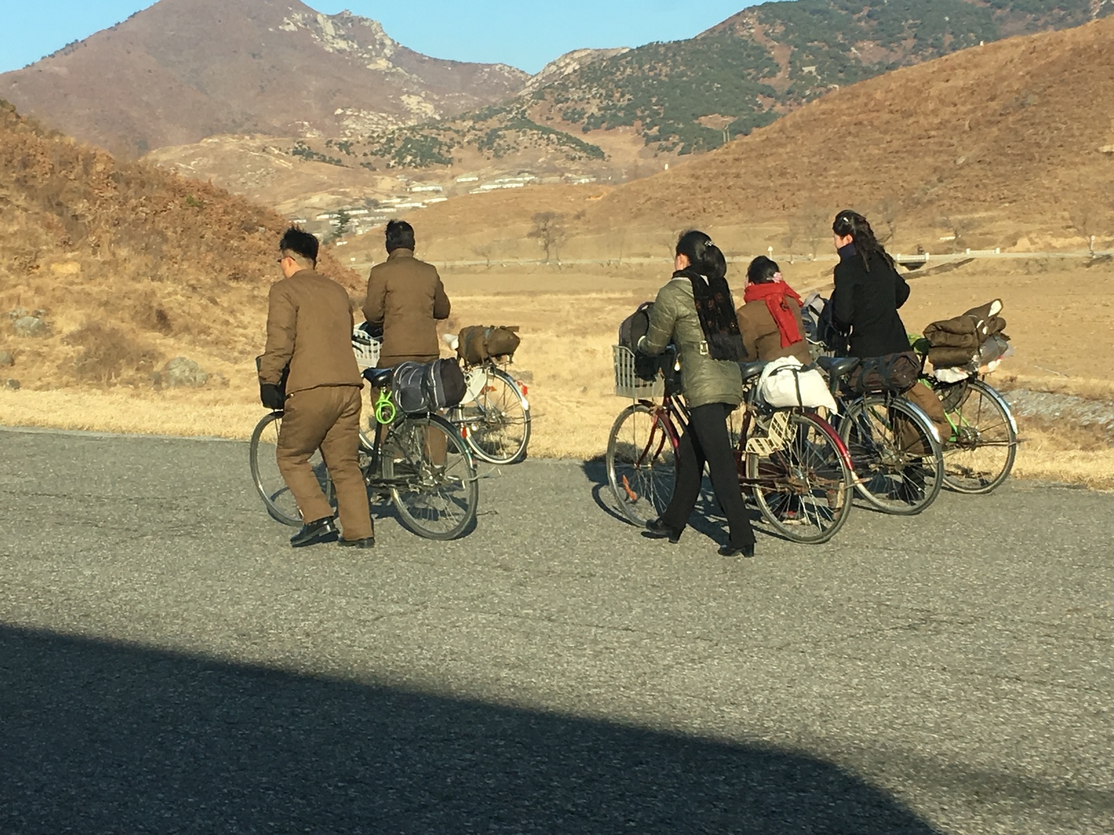 North Korea - transport in the cities of Pyongyang, Nampo, Kaesong - My, North Korea, Transport, Pyongyang, Longpost