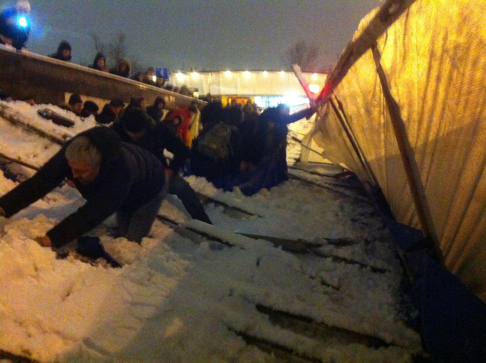 Hand-assers who built the shed by 1905, burn you in hell. - My, Metro, , Collapse, Wooden construction, Awning