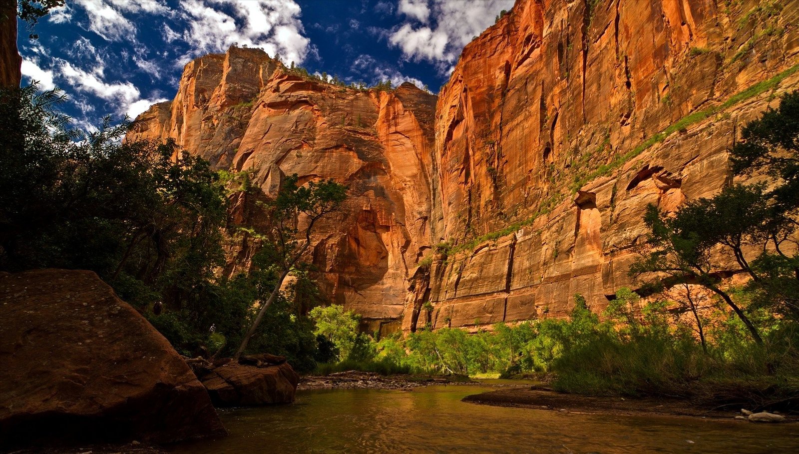 Zion National Park is a US national park in Utah. - Zion, Utah, National park, Longpost