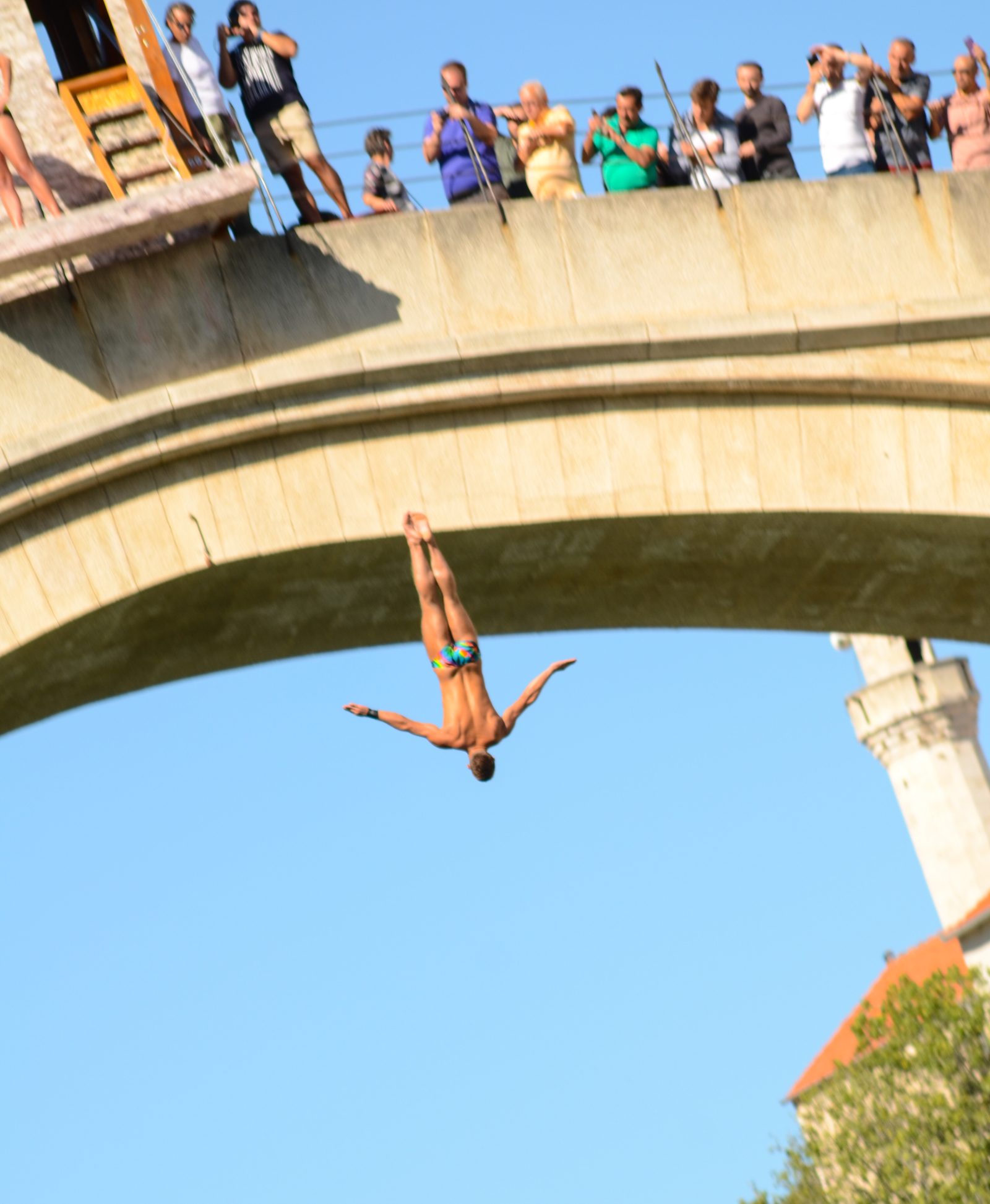 Балканы. Часть 4. Мостар и ивент Red Bull - Моё, Балканы, Спорт, Red Bull cliff diving, Церковь, Река, Nikon, Босния и Герцеговина, Мост, Длиннопост