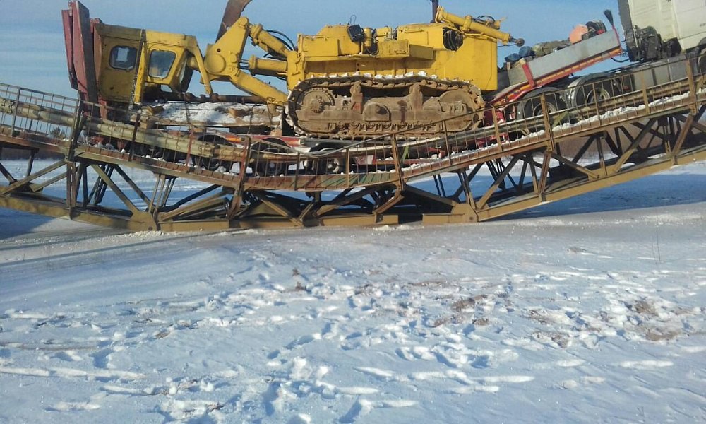 In Buryatia, a road bridge caved in under a heavy truck - Buryatia, , Heavy cargo, Breaking