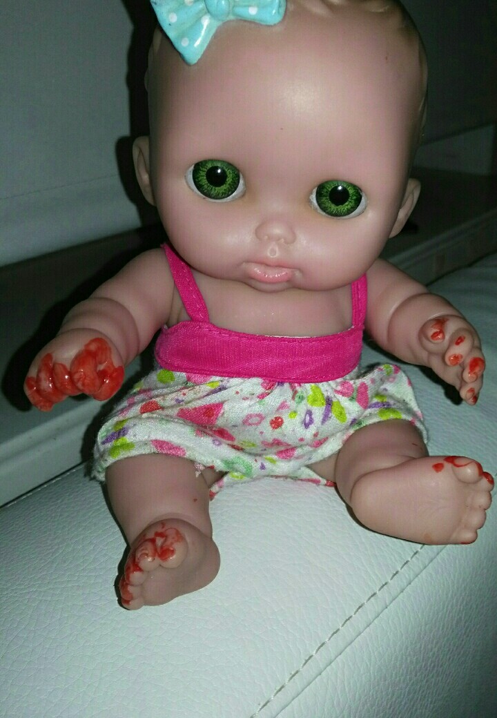 Manicure... - Manicure, Horror, Doll