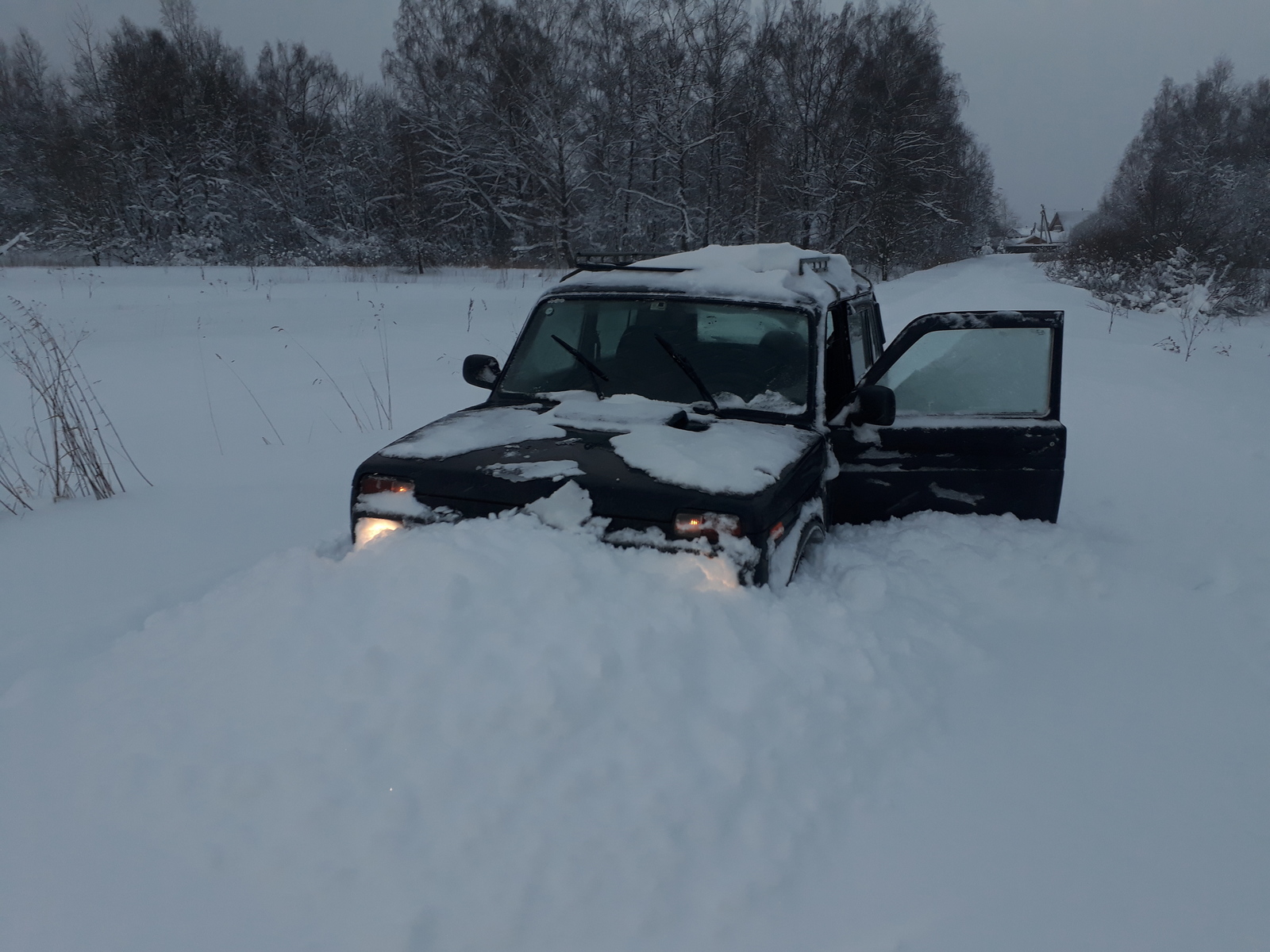 Niva in the snow. - Longpost, Pokatushki, Snowfall, Off road, Niva, My