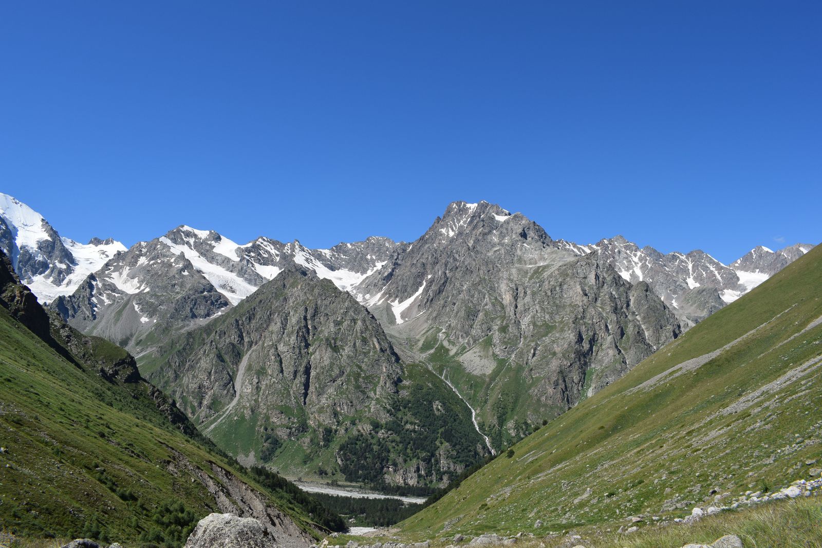 And everything is calm on Elbrus! - My, Elbrus, Adyr-Su Gorge, , , , The mountains, , Silence, Longpost