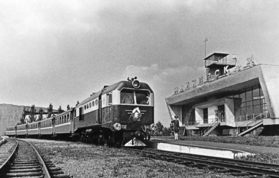 NARROW GAUGE DIESEL LOCOMOTIVE TU-2 - Railway, Made in USSR, Story, USSR technique, Longpost, Video, Soviet technology