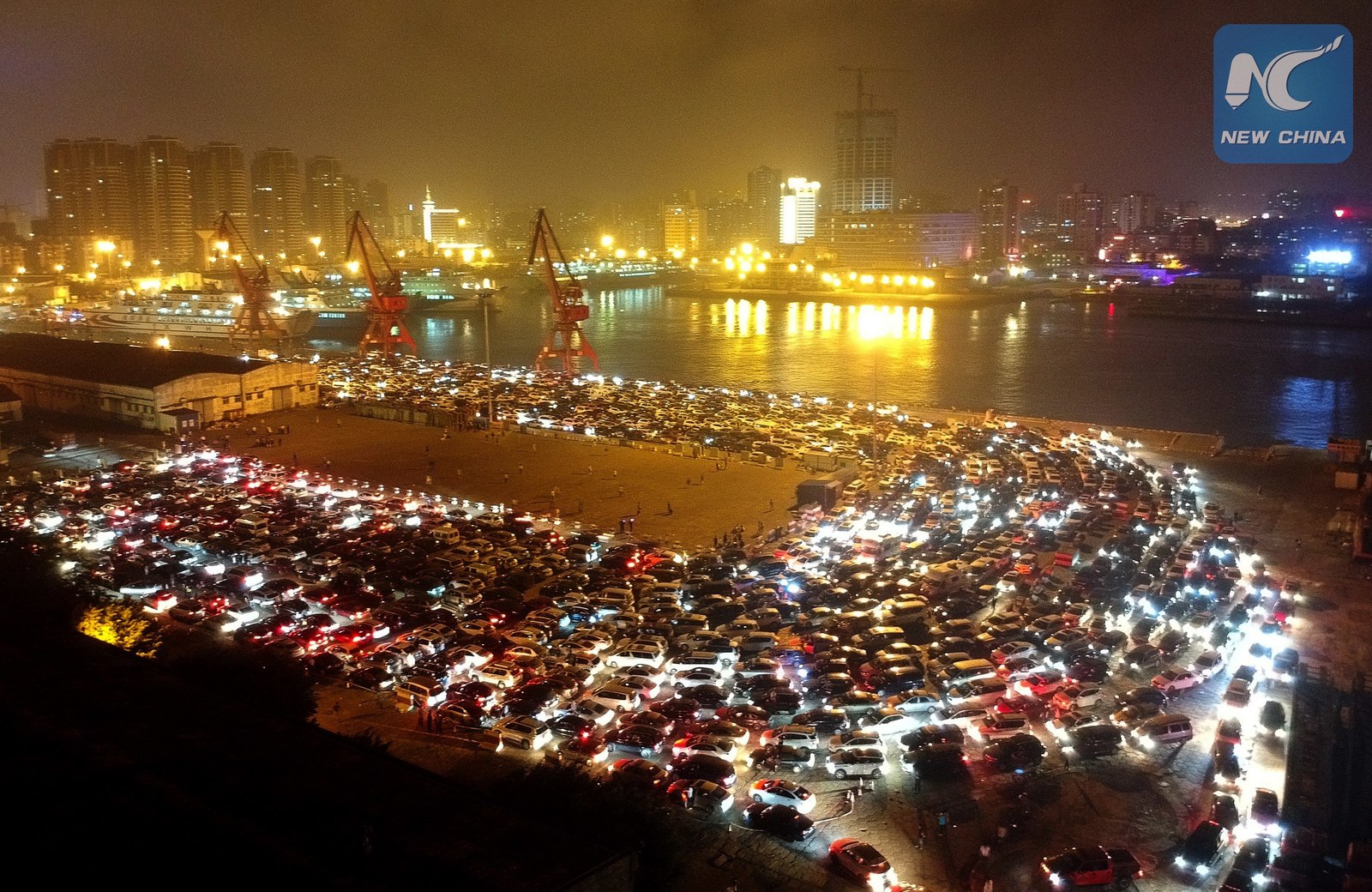 Way home - China, Traffic jams, Ferry