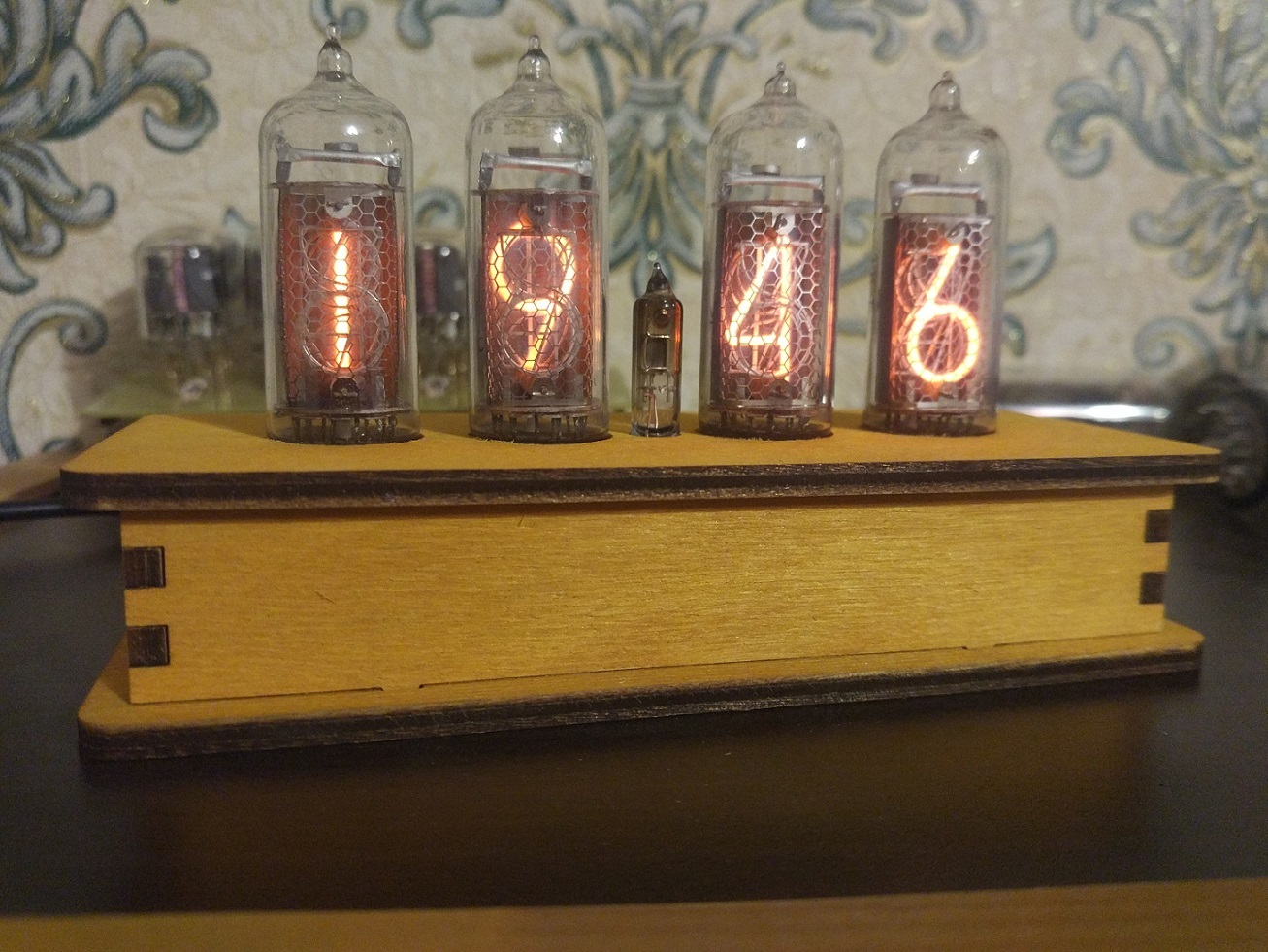 UPD: Nixie clock for 4 IN-14 Eliza - now in the case - My, Nixie, Lamp clock, Лампа, Nixie clock, Longpost