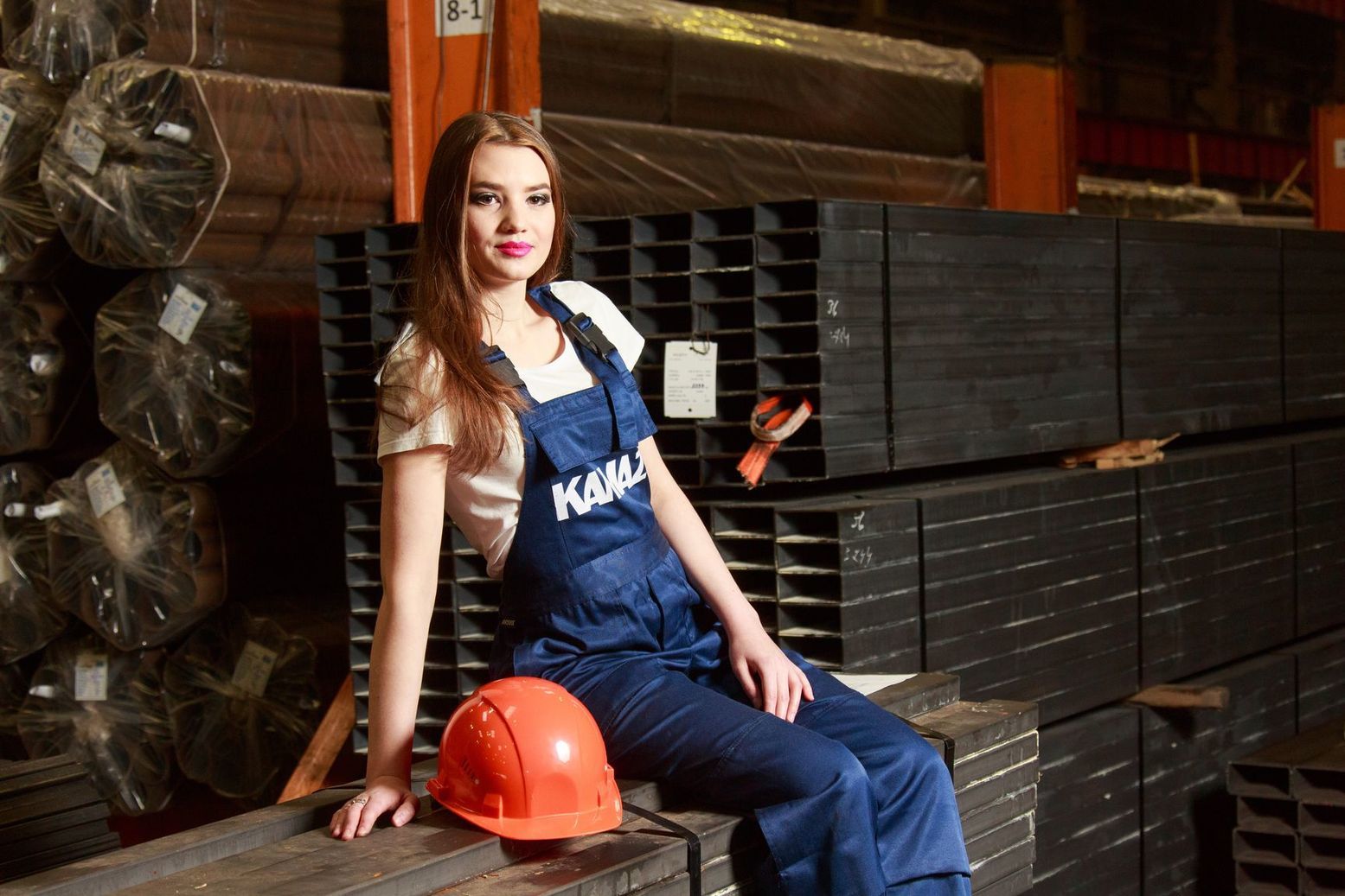 ZAVODchanki: Adelina Tarasova, computer operator of the section for providing metal to the KAMAZ PRZ - Kamaz, Zavodchanki, Production, Automotive industry, , Naberezhnye Chelny, Video, Longpost