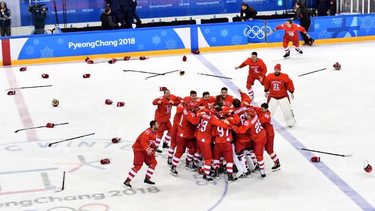 You can look at this photo forever. - Russia, Germany, Hockey, Politics