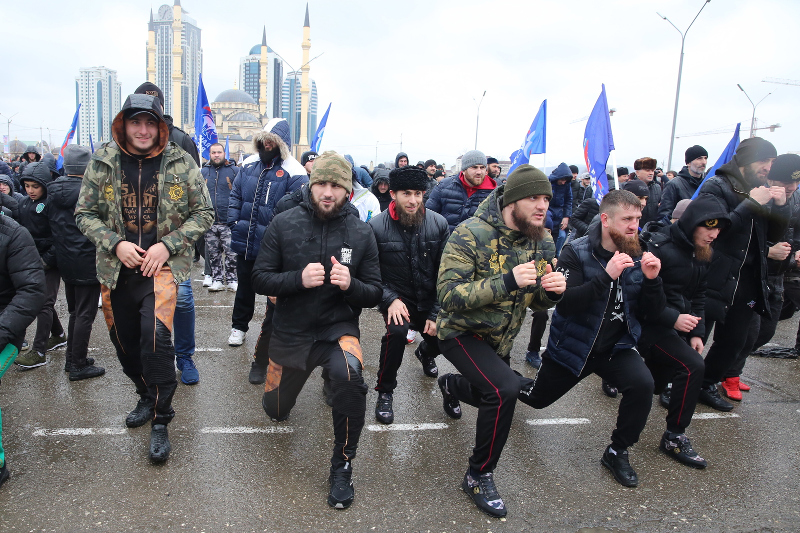 Более 2 тысяч человек в Махачкале провели зарядку в рамках акции перед выборами 18 марта - Махачкала, Зарядка, Выборы 2018, Дагестан, Политика