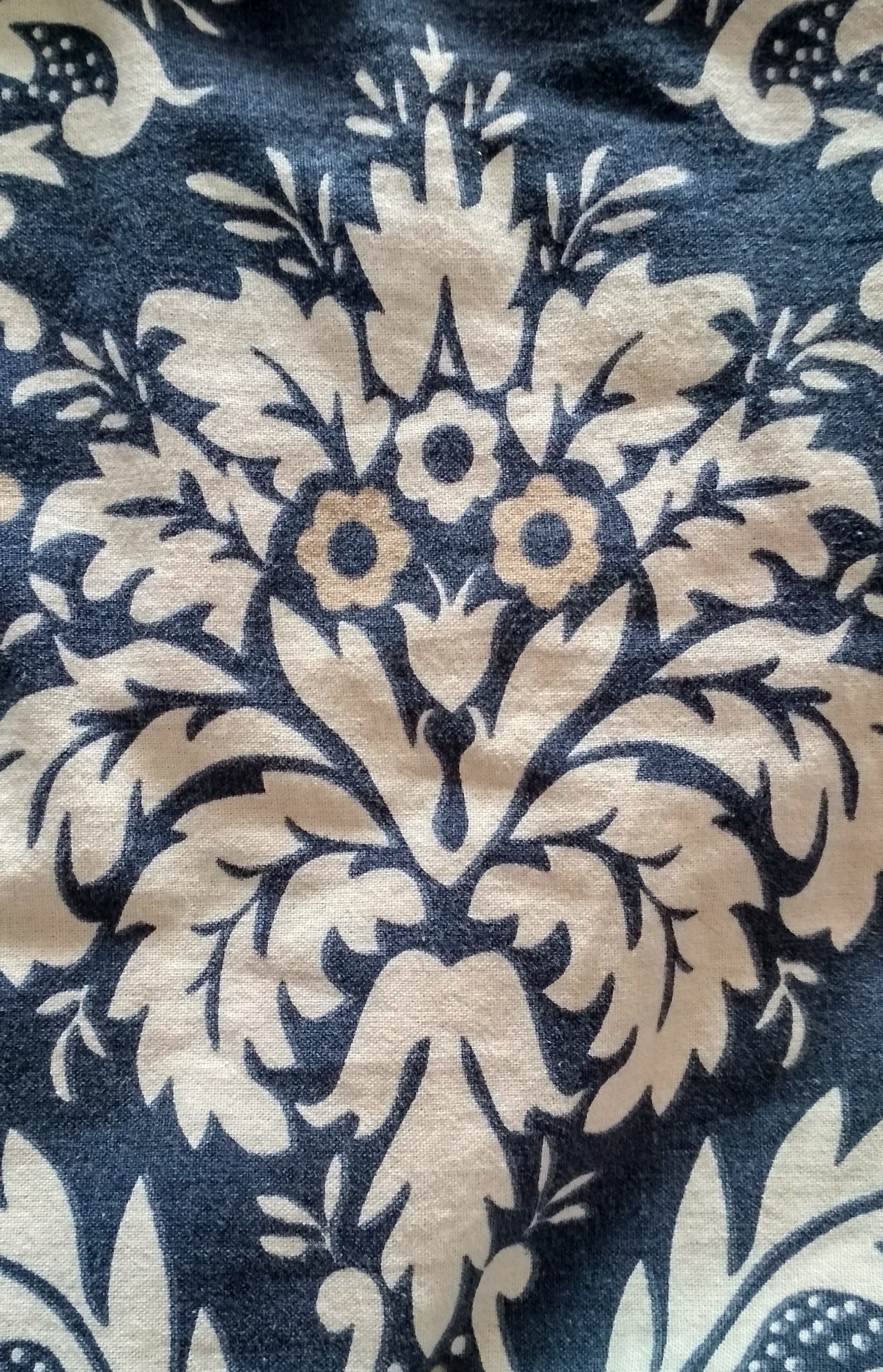 The print on the bed linen resembles a screaming Baba Yaga) - My, Bed, Baba Yaga