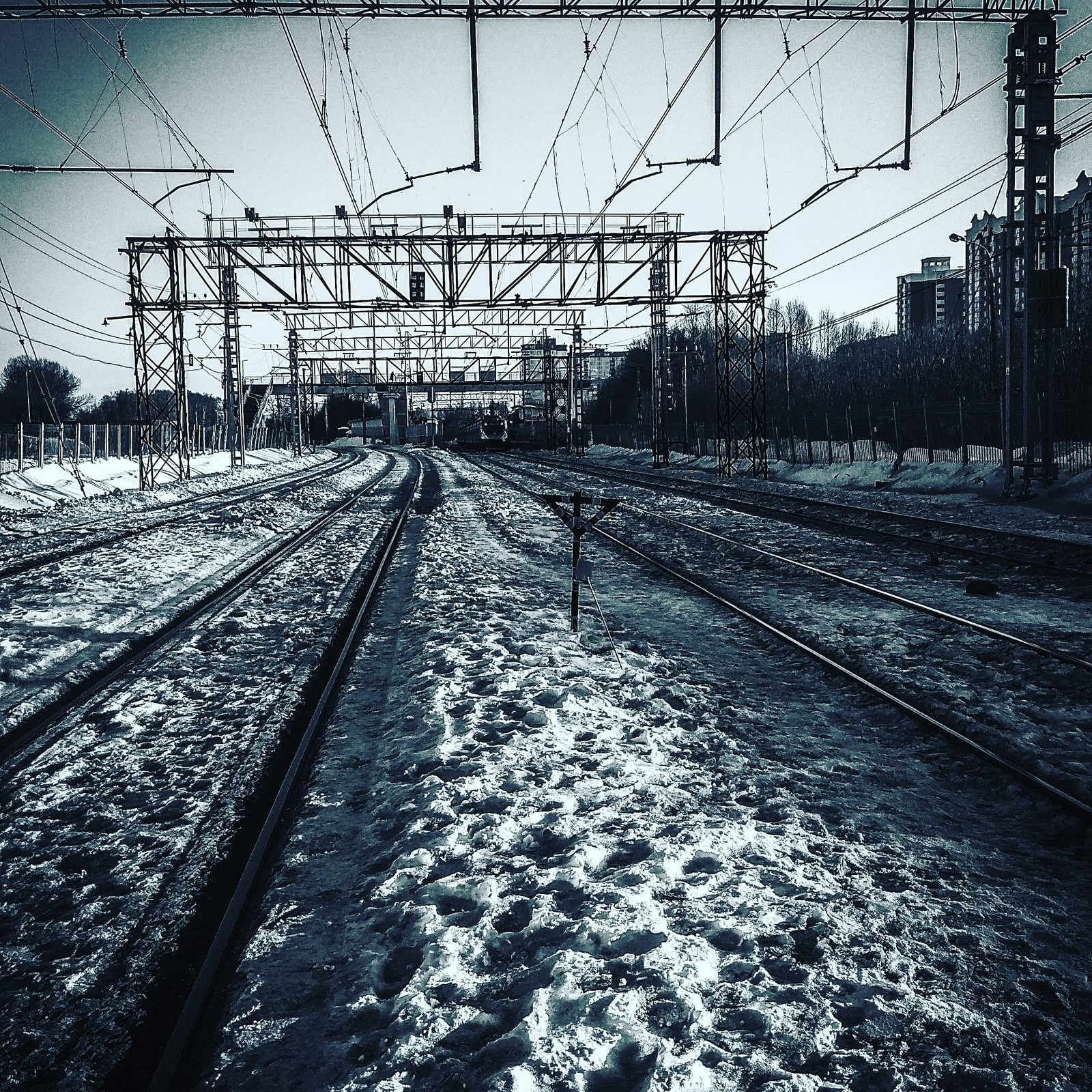 Aesthetics #beney - My, The photo, Black and white photo, Railway, Winter, Snow